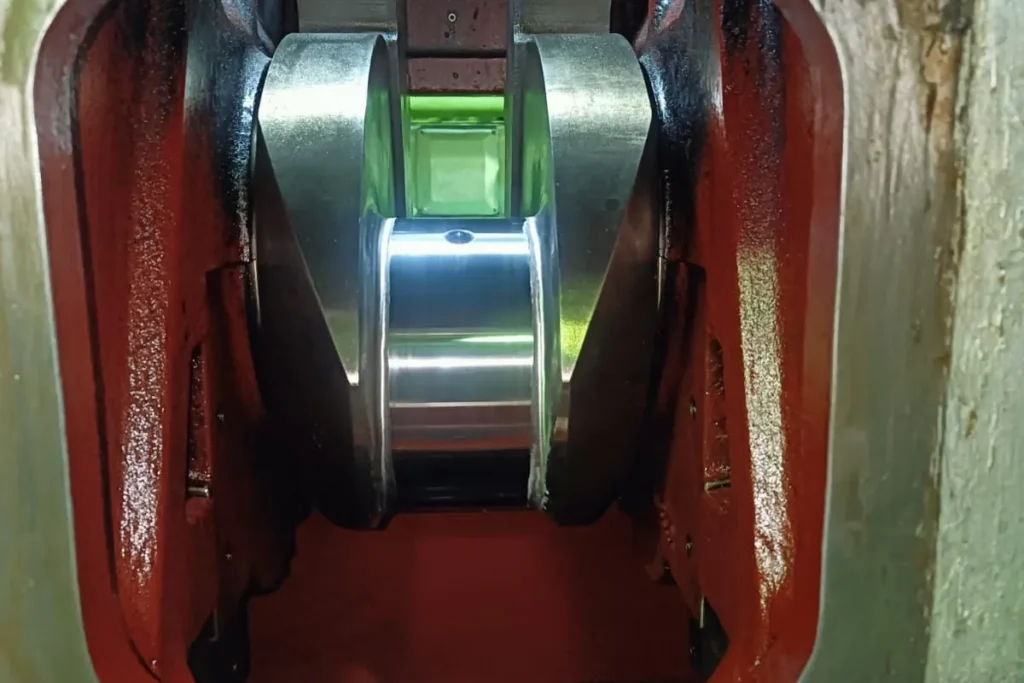 Crankpin machining service for vessels