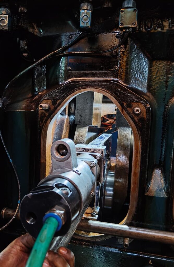 Crankshaft Grinding Machine In Use